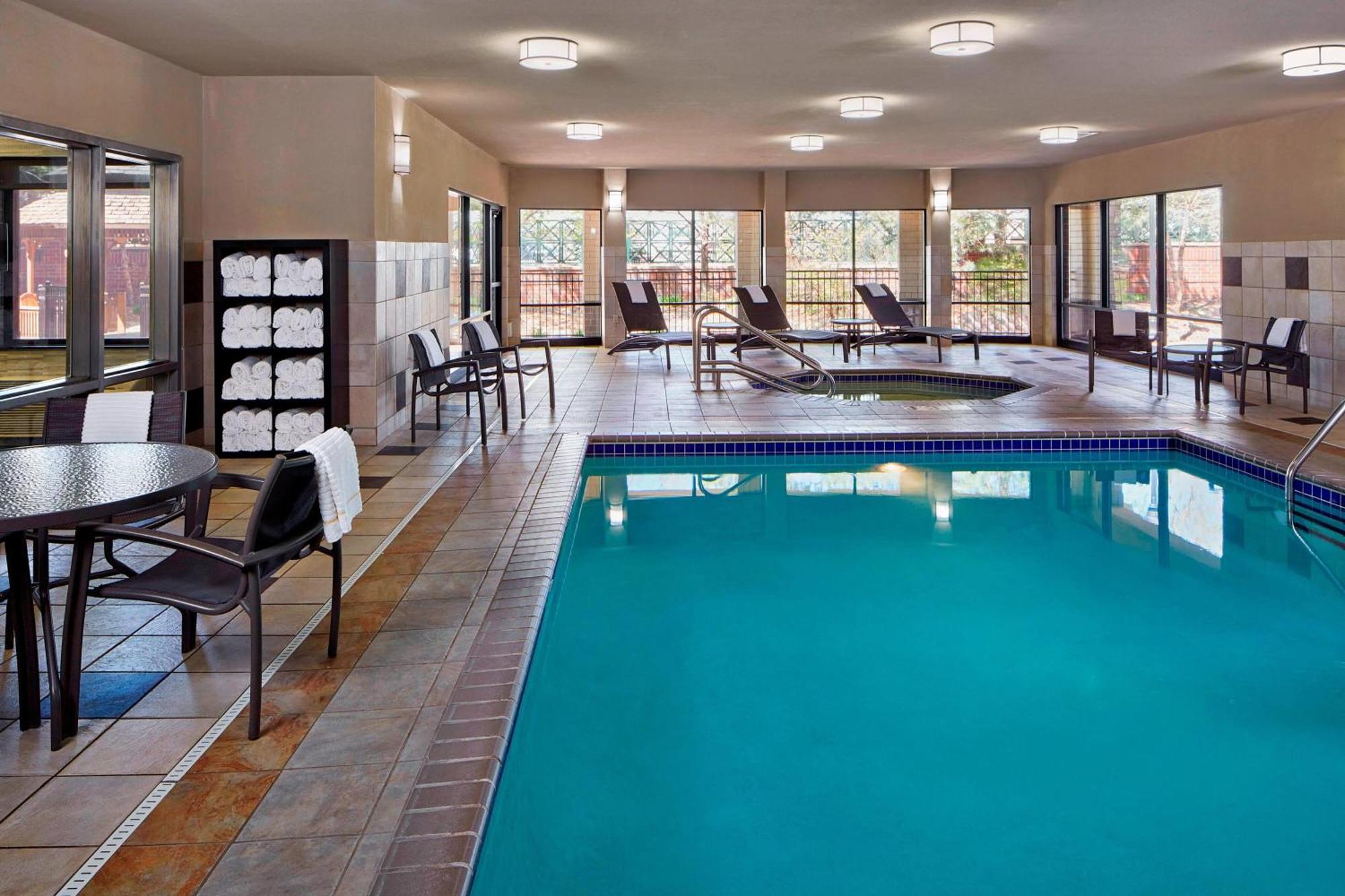 Courtyard Minneapolis St. Paul/Roseville Dış mekan fotoğraf